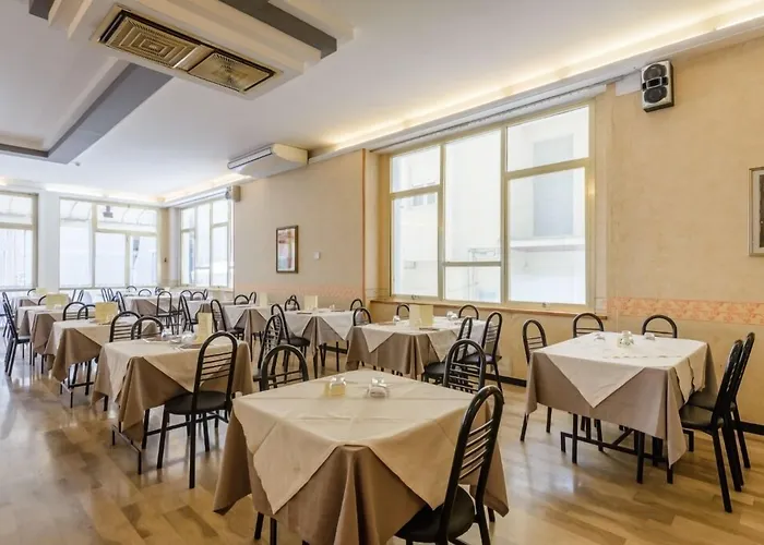 Arena Con PiscinaAlbergo